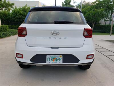 2023 Hyundai VENUE SEL   - Photo 17 - Hallandale, FL 33009