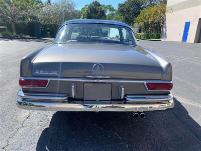 1969 Mercedes-Benz 280SE   - Photo 17 - Hallandale, FL 33009