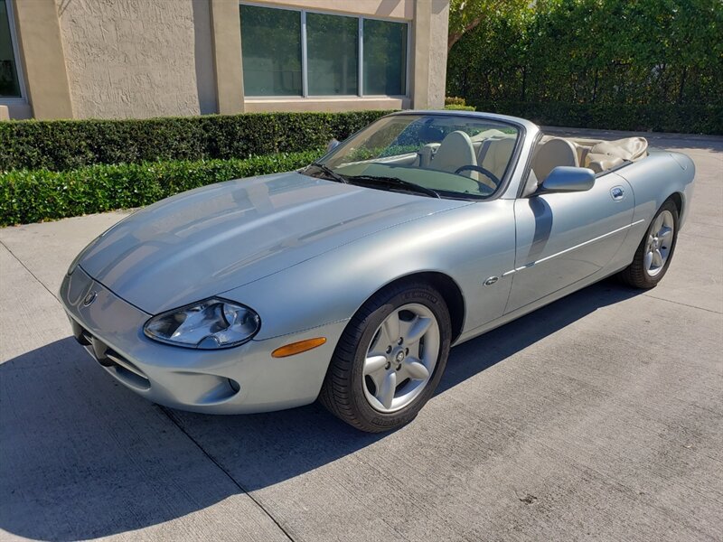 1997 Jaguar XK8   - Photo 1 - Hallandale, FL 33009