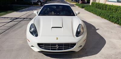 2014 Ferrari California   - Photo 18 - Hallandale, FL 33009