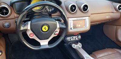 2014 Ferrari California   - Photo 6 - Hallandale, FL 33009