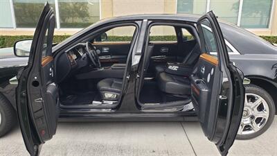 2010 Rolls-Royce Ghost  ONE OWNER - Photo 9 - Hallandale, FL 33009