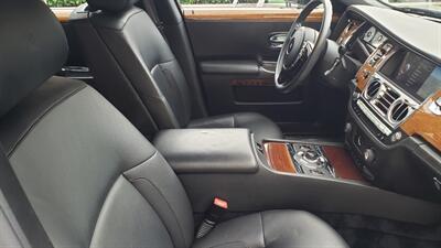 2010 Rolls-Royce Ghost  ONE OWNER - Photo 6 - Hallandale, FL 33009