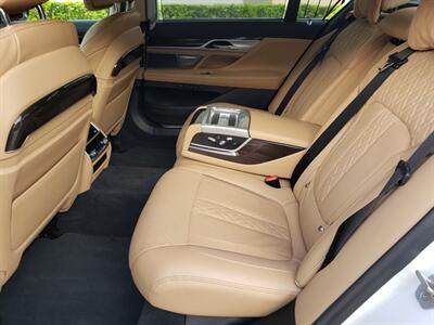 2022 BMW 740i   - Photo 9 - Hallandale, FL 33009