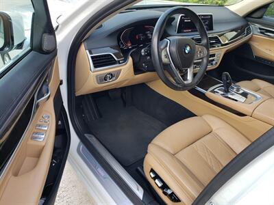 2022 BMW 740i   - Photo 14 - Hallandale, FL 33009