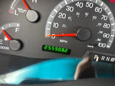 2002 Ford Expedition XLT   - Photo 12 - Riverside, CA 92505