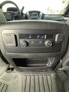 2020 Chevrolet Suburban LT 4x4   - Photo 10 - Riverside, CA 92505
