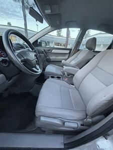 2011 Honda CR-V LX   - Photo 5 - Riverside, CA 92505