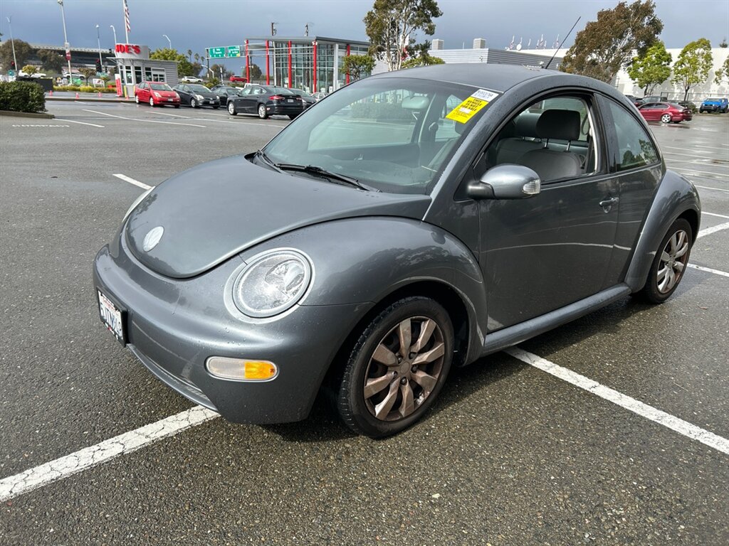 2004 Volkswagen Beetle GL   - Photo 1 - Riverside, CA 92505