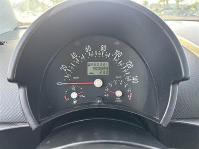 2004 Volkswagen New Beetle GL   - Photo 10 - Riverside, CA 92505