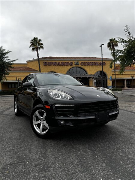 2018 Porsche Macan AWD  