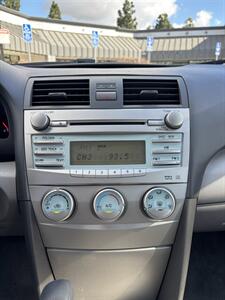 2009 Toyota Camry LE   - Photo 10 - Riverside, CA 92505