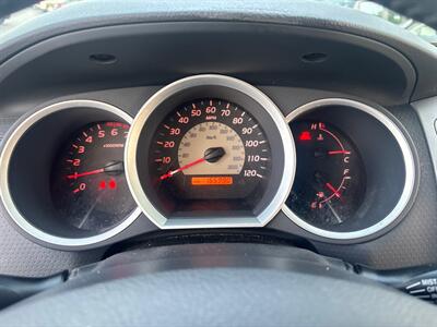 2006 Toyota Tacoma PreRunner V6 - Photo 11 - Riverside, CA 92505