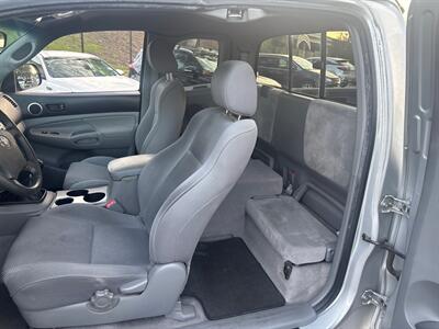 2006 Toyota Tacoma PreRunner V6 - Photo 10 - Riverside, CA 92505