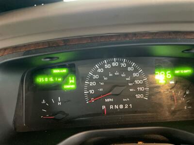 2001 Lincoln Town Car Cartier   - Photo 11 - Riverside, CA 92505