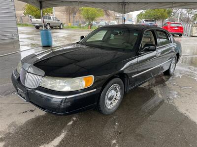 2001 Lincoln Town Car Cartier Sedan