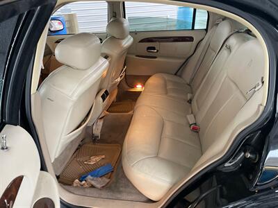 2001 Lincoln Town Car Cartier   - Photo 10 - Riverside, CA 92505
