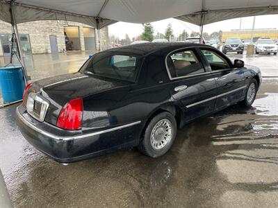 2001 Lincoln Town Car Cartier   - Photo 5 - Riverside, CA 92505