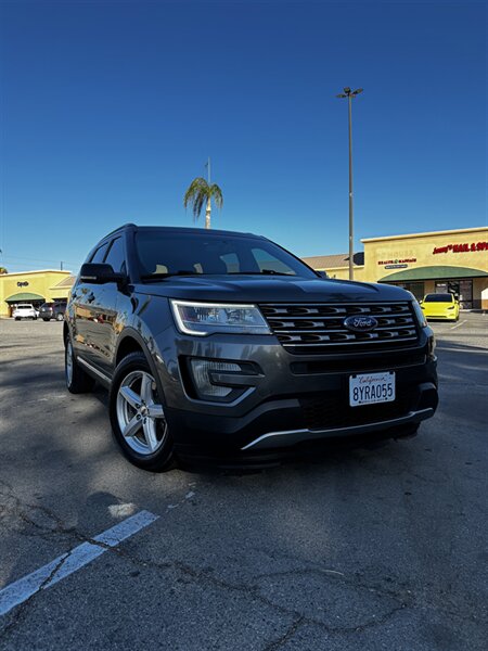 2017 Ford Explorer XLT 4x4  