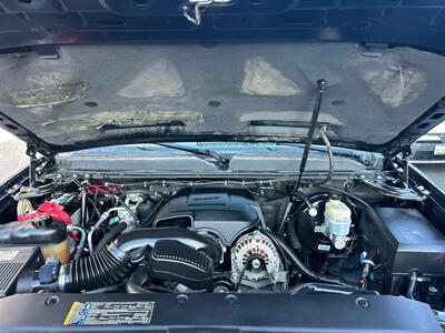 2009 Chevrolet Avalanche LT   - Photo 13 - Riverside, CA 92505