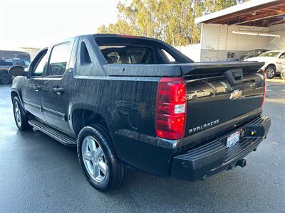 2009 Chevrolet Avalanche LT   - Photo 7 - Riverside, CA 92505