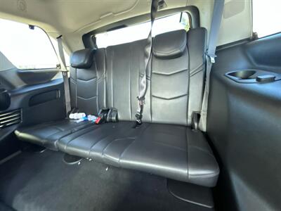 2019 Cadillac Escalade Luxury   - Photo 18 - Riverside, CA 92505