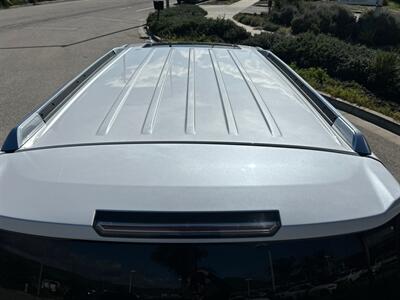 2019 Cadillac Escalade Luxury   - Photo 17 - Riverside, CA 92505