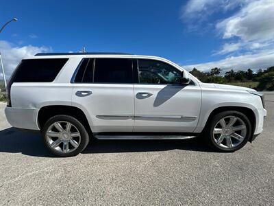 2019 Cadillac Escalade Luxury   - Photo 4 - Riverside, CA 92505