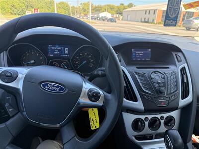 2014 Ford Focus SE   - Photo 6 - La Vergne, TN 37086