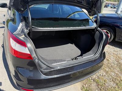 2014 Ford Focus SE   - Photo 8 - La Vergne, TN 37086