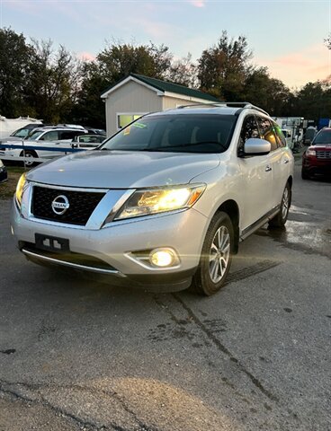 2013 Nissan Pathfinder SL  