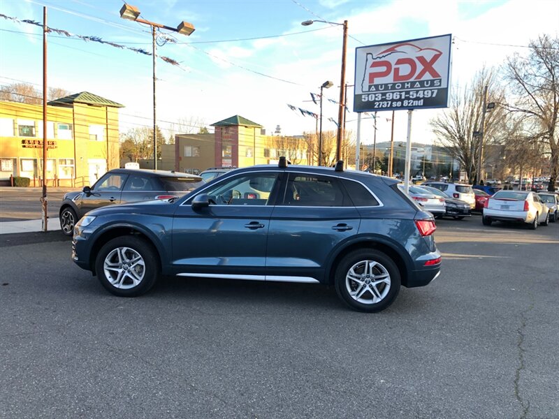 2018 Audi Q5 2.0T Quattro Premium Plus  