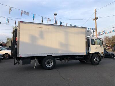 2010 Nissan DIESEL UD3300 - Photo 2 - Portland, OR 97266