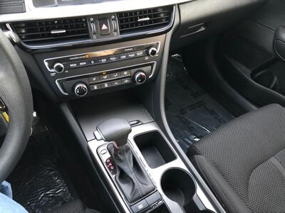 2019 Kia Optima LX   - Photo 12 - Portland, OR 97266