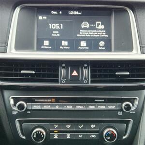 2019 Kia Optima LX   - Photo 13 - Portland, OR 97266