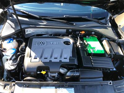 2014 Volkswagen Passat 2.0L TDI SE   - Photo 14 - Portland, OR 97266