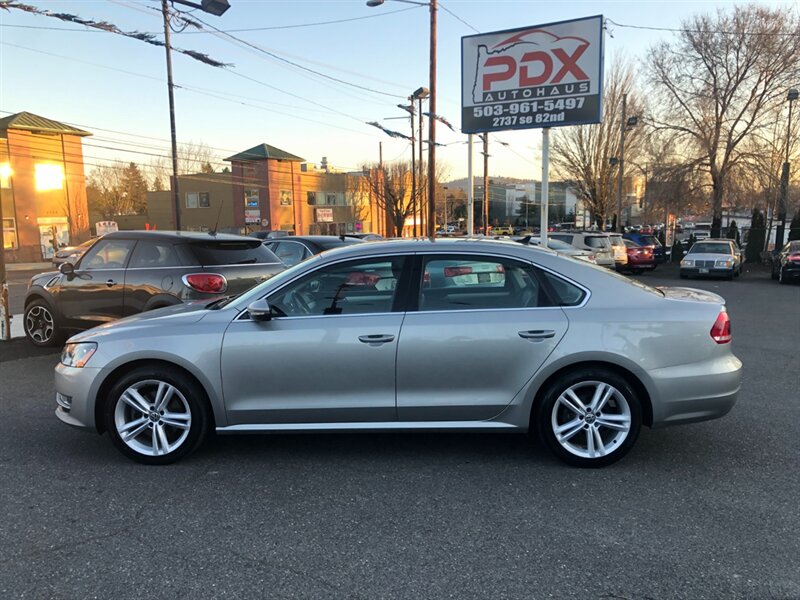 2012 Volkswagen Passat V6 SE  