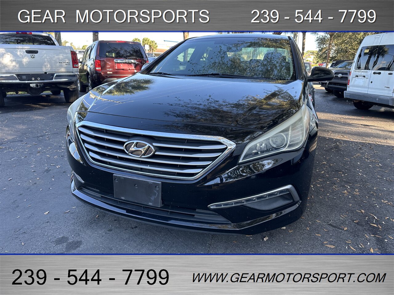 2015 Hyundai SONATA SE - Photo 8 - Estero, FL 33928