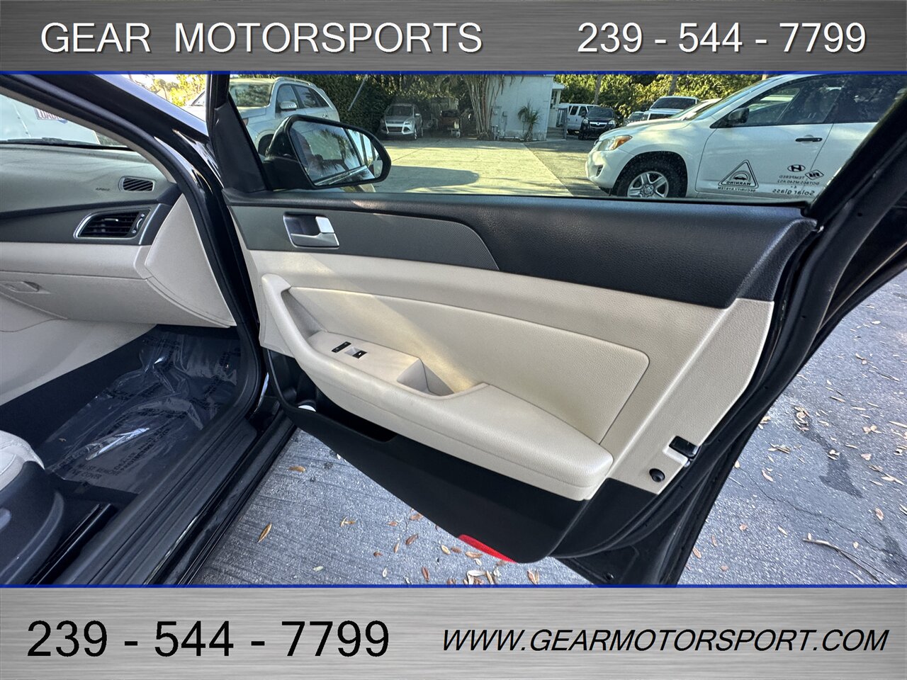 2015 Hyundai SONATA SE - Photo 13 - Estero, FL 33928