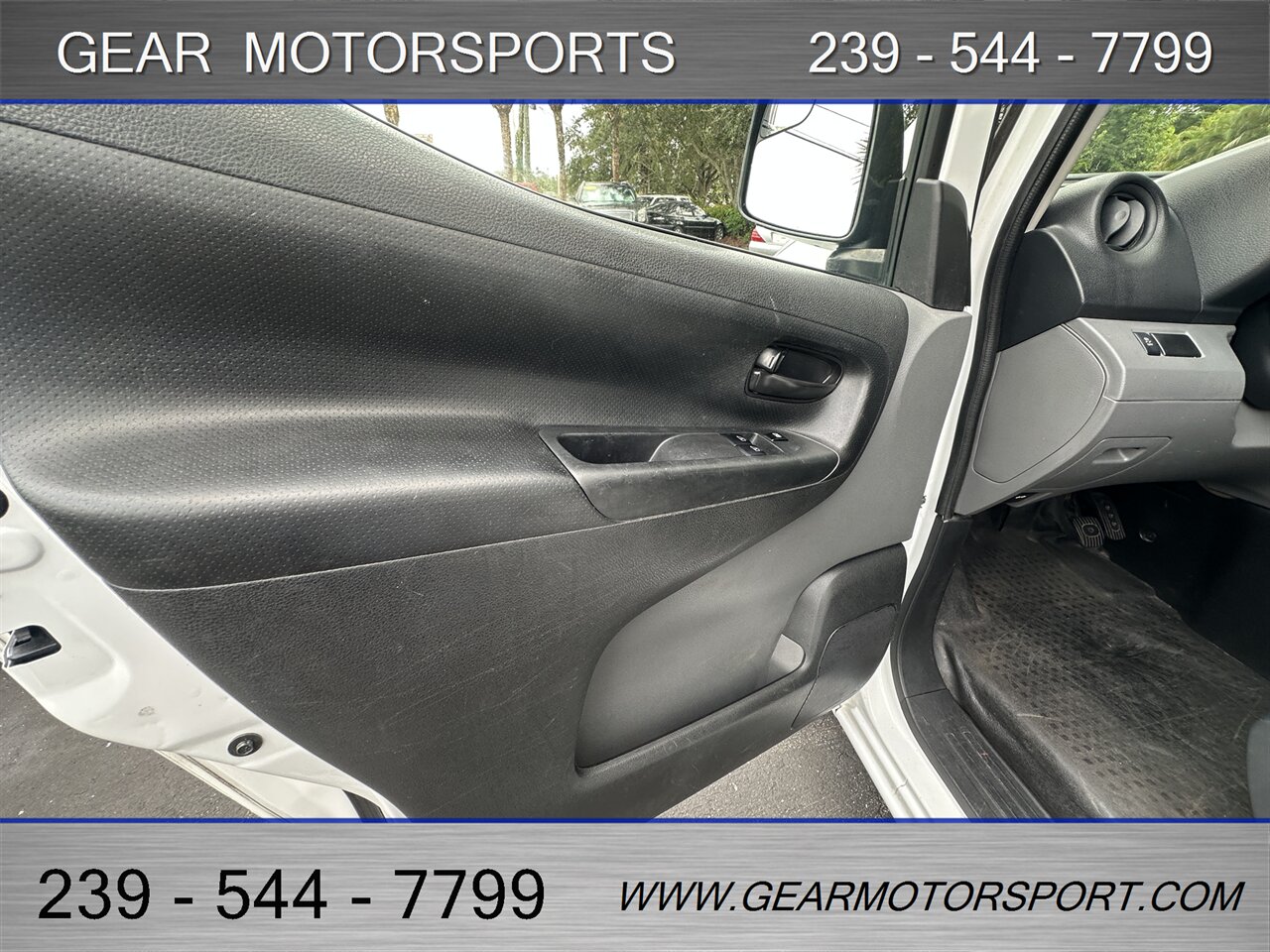 2015 Nissan NV200 S - Photo 8 - Estero, FL 33928