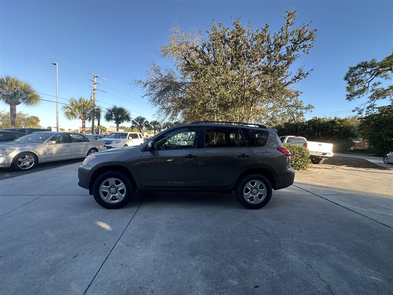 2010 Toyota RAV4 4WD 2.5L  