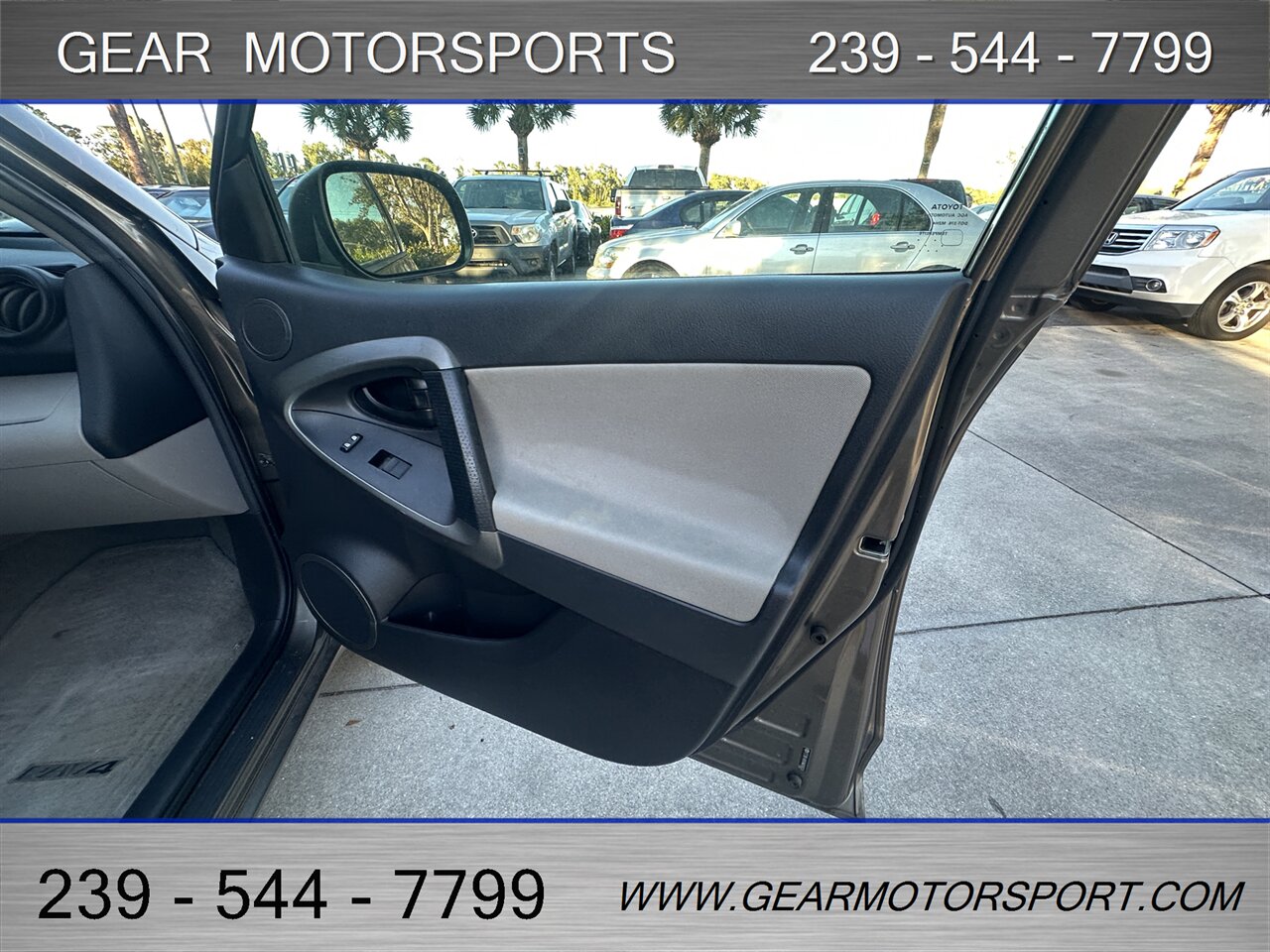 2010 Toyota RAV4 4WD 2.5L - Photo 8 - Estero, FL 33928