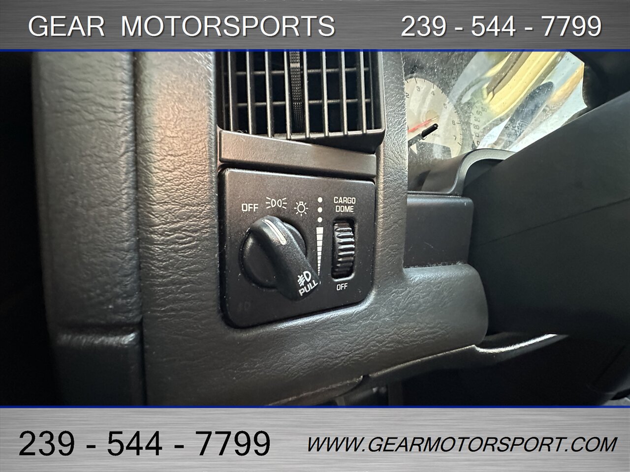 2005 Dodge Ram 1500 SLT Crew Cab 4WD 4.7L V8   - Photo 39 - Estero, FL 33928