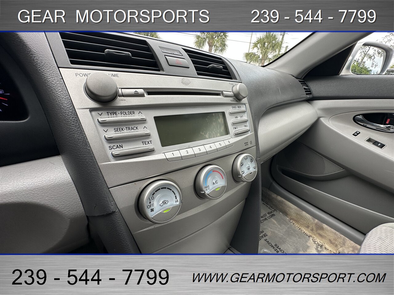 2010 Toyota Camry LE   - Photo 15 - Estero, FL 33928