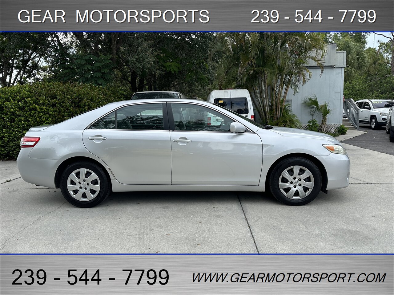 2010 Toyota Camry LE   - Photo 2 - Estero, FL 33928