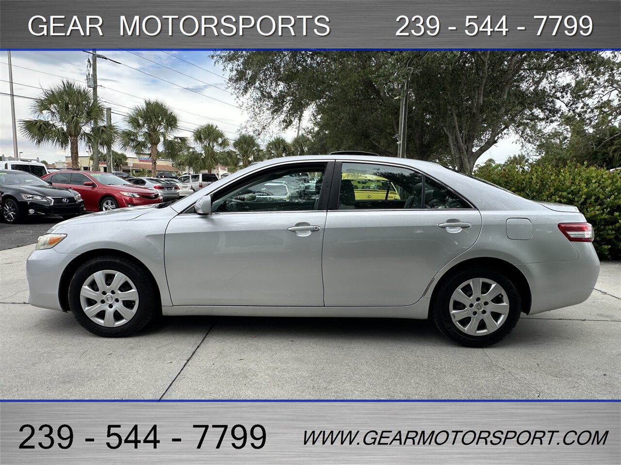 2010 Toyota Camry LE   - Photo 5 - Estero, FL 33928