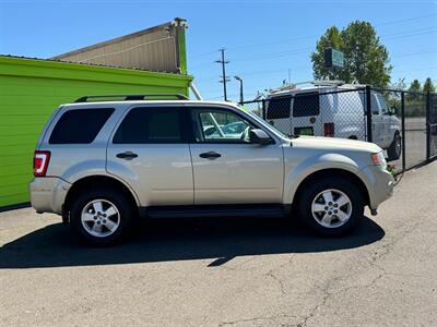 2010 Ford Escape XLT   - Photo 2 - Albany, OR 97322