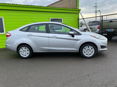 2019 Ford Fiesta S   - Photo 2 - Albany, OR 97322