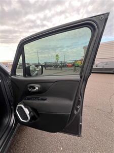 2019 Jeep Renegade Sport   - Photo 14 - Albany, OR 97322