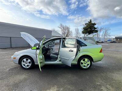 2006 Ford Focus ZX4 S   - Photo 11 - Albany, OR 97322